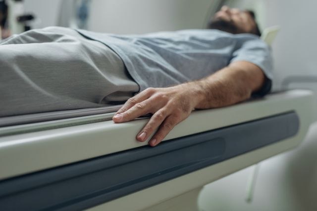 Da li magnetna rezonanca ima štetne efekte zraèenja? VIDEO